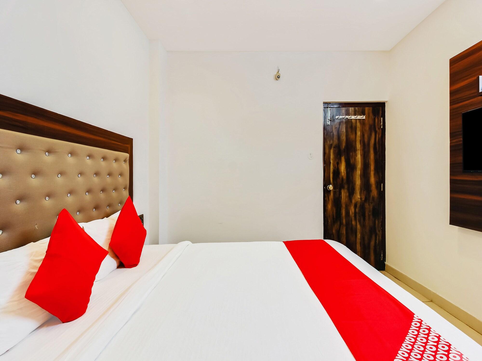 Oyo 29131 Hotel Mn Grand Шемшабад Екстер'єр фото