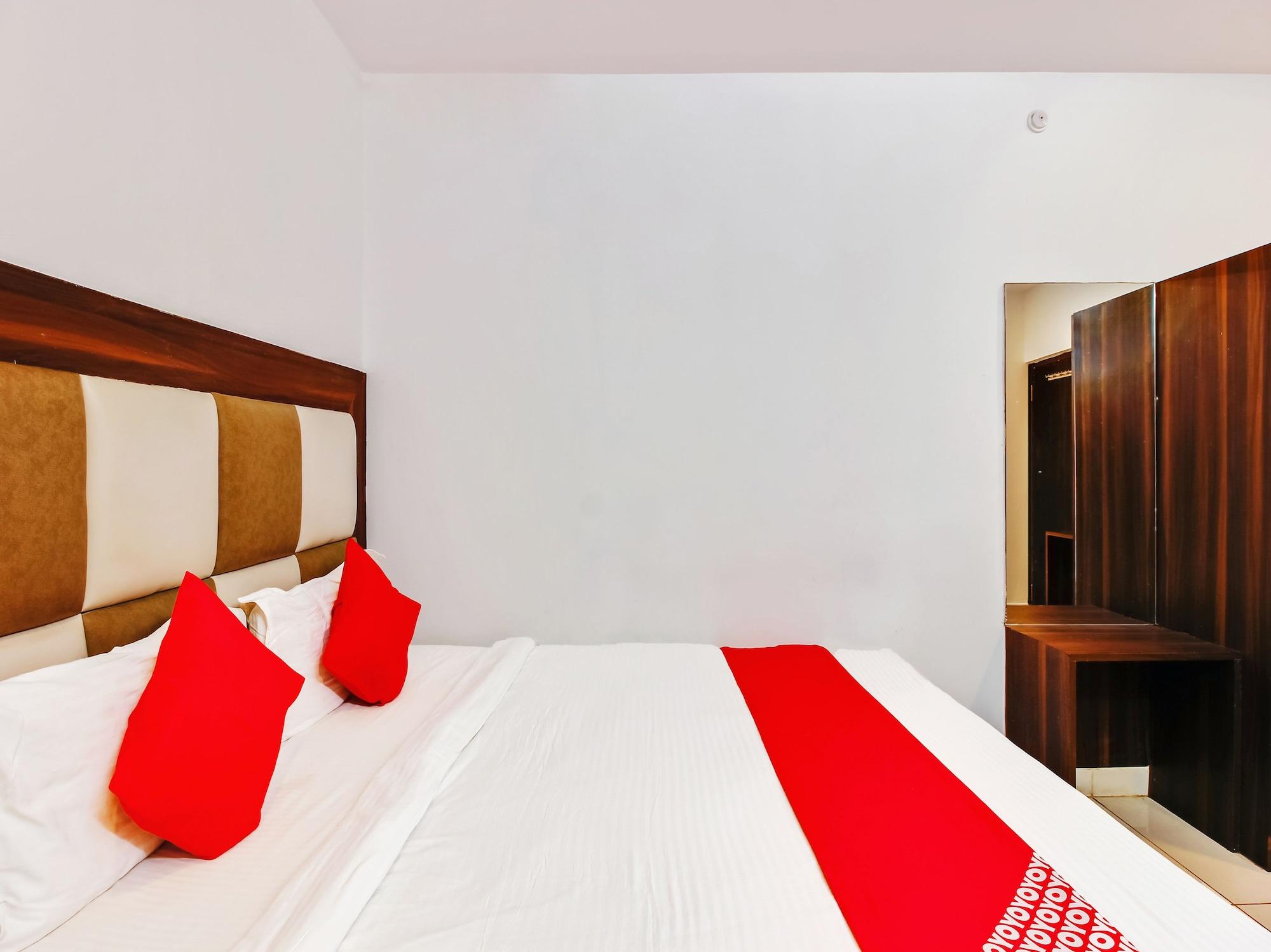 Oyo 29131 Hotel Mn Grand Шемшабад Екстер'єр фото