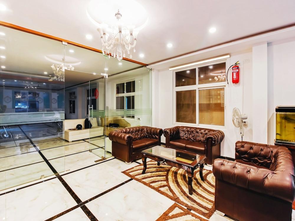 Oyo 29131 Hotel Mn Grand Шемшабад Екстер'єр фото