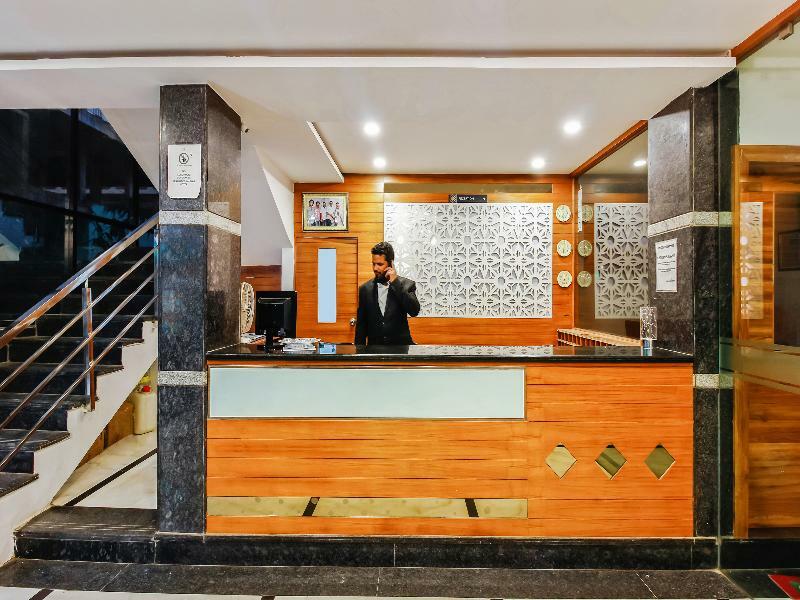 Oyo 29131 Hotel Mn Grand Шемшабад Екстер'єр фото